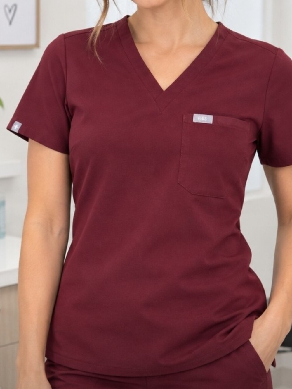 FIGS Catarina One Pocket Scrub Top Burgundy Wine XS Stretch Medical Uniform
